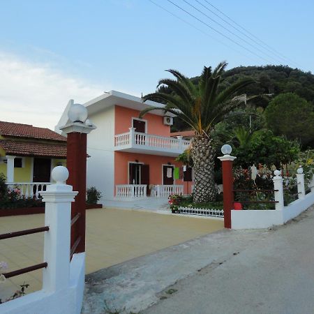Vitaládes Virginia Apartments מראה חיצוני תמונה