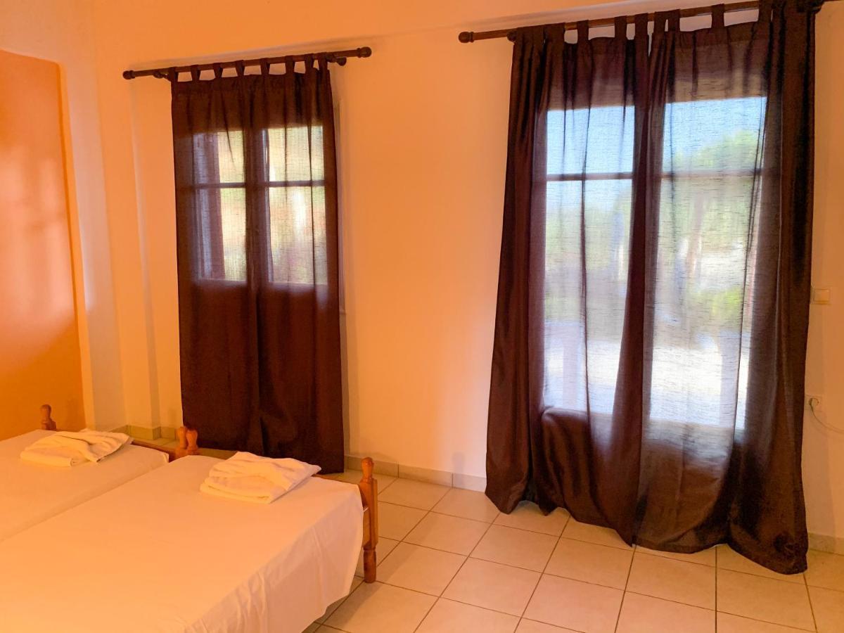 Vitaládes Virginia Apartments מראה חיצוני תמונה