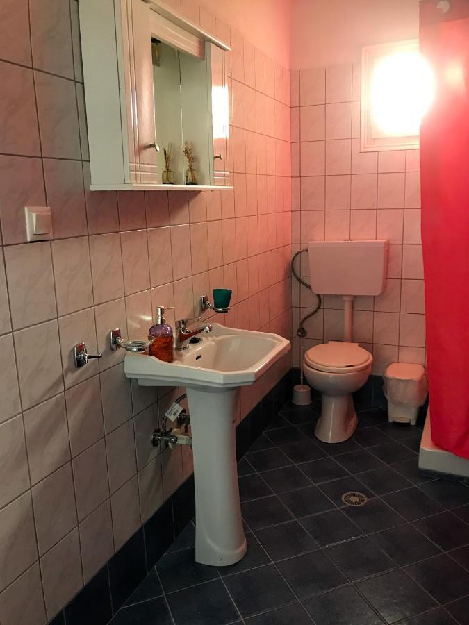 Vitaládes Virginia Apartments מראה חיצוני תמונה